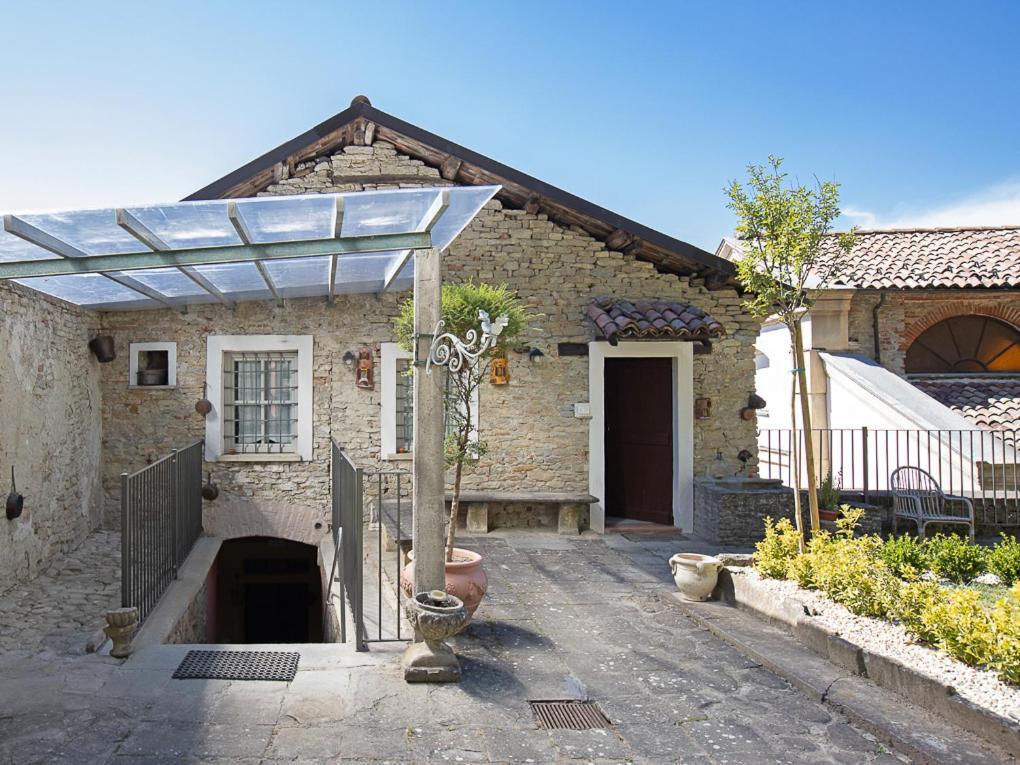 Casa Cecilia * Santo Stefano Belbo